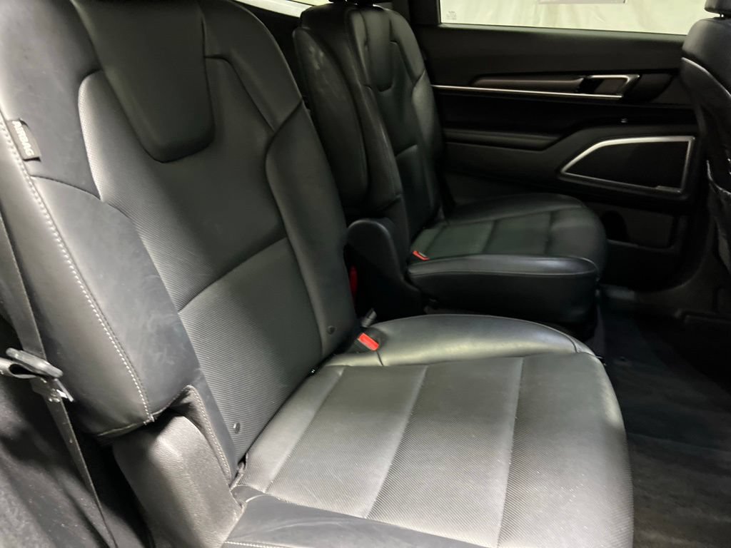 Used 2025 Kia Telluride S FWD image 11