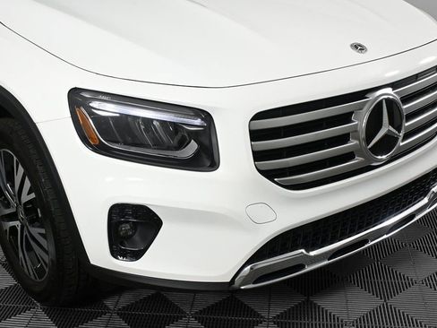 Used 2025 Mercedes-Benz GLB 250 image 36