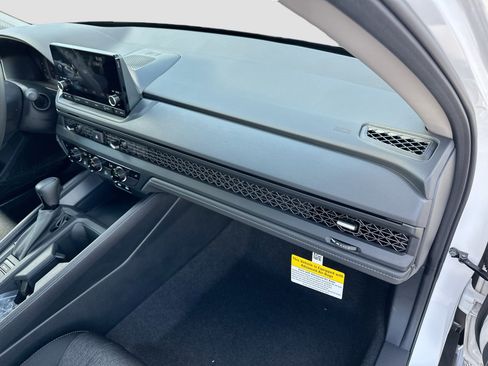 New 2025 Honda Accord SE image 23