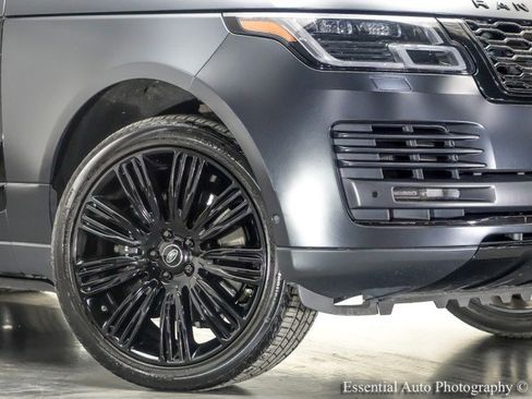 Used 2020 Land Rover Range Rover HSE image 3