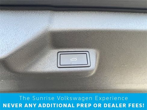 New 2025 Volkswagen ID. Buzz 1st Edition image 37