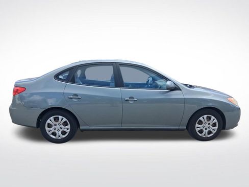 Used 2010 Hyundai Elantra GLS FWD image 4