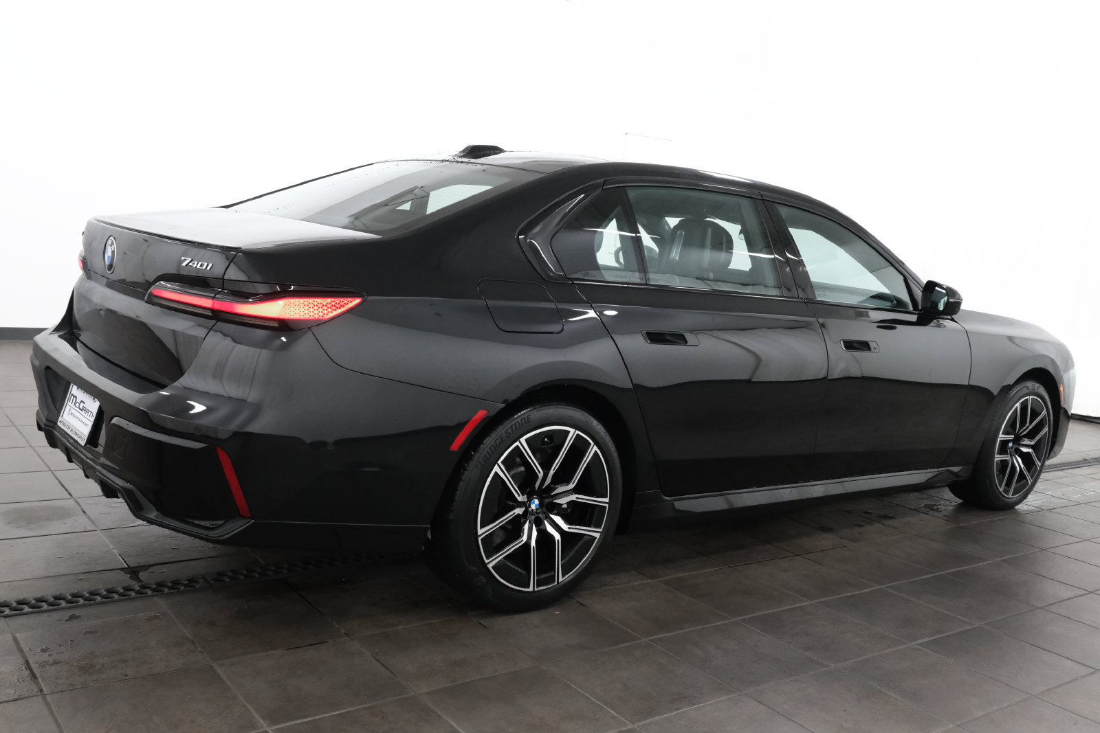Used 2024 BMW 740i xDrive w/ Premium Package 2 AWD/4WD image 6