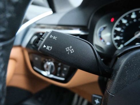 Used 2017 BMW 540i xDrive image 43