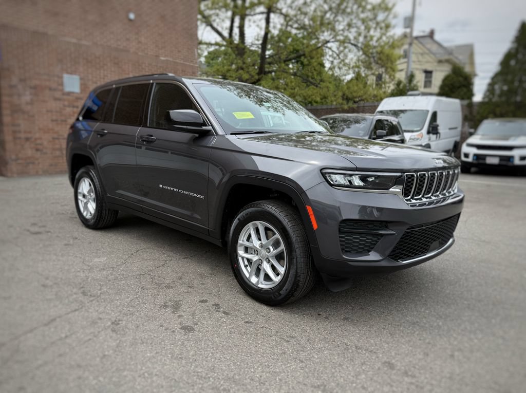 New 2026 Jeep Grand Cherokee 4WD image 3