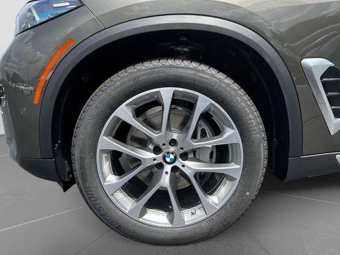 New 2026 BMW X5 xDrive40i w/ Climate Comfort Package AWD/4WD image 9