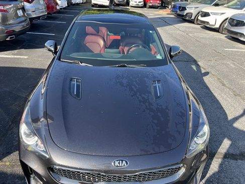 Used 2020 Kia Stinger GT-Line w/ Sun & Sound Package RWD image 8