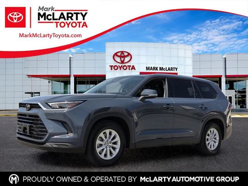 Used 2025 Toyota Grand Highlander AWD image 1