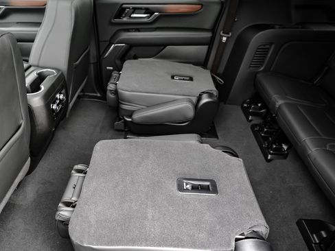 New 2026 GMC Yukon XL Denali image 22