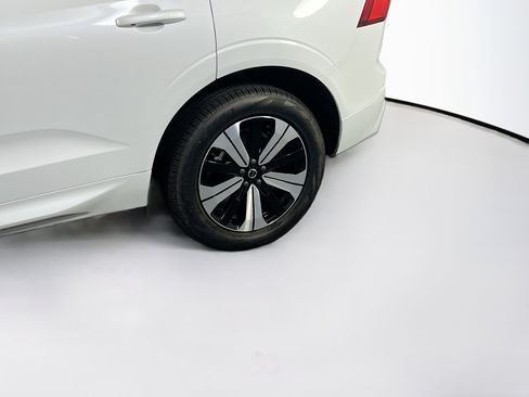 Used 2025 Volvo XC60 T8 Core w/ Protection Package Premier image 31