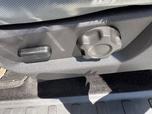 Used 2011 Ford F250 XLT w/ XLT Premium Pkg image 22