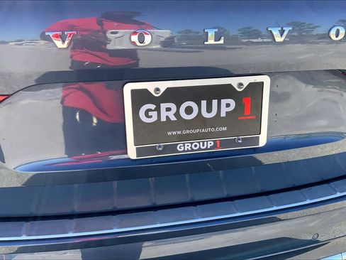 Used 2022 Volvo XC60 B5 Inscription w/ Advanced Package image 9