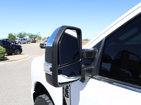 Certified 2024 Ford F350 Platinum w/ Tremor Off-Road Package AWD/4WD image 17