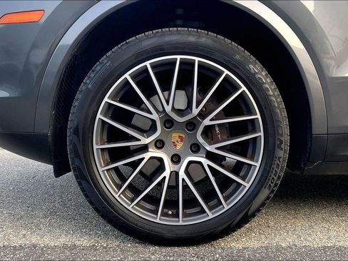 Used 2019 Porsche Cayenne image 11