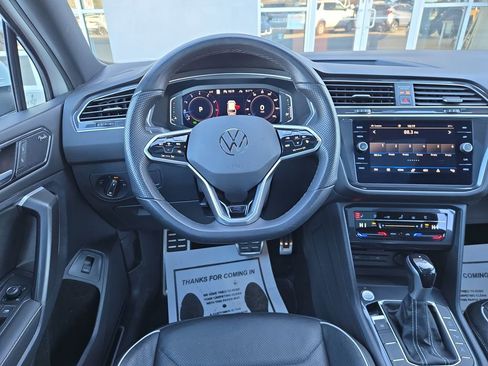 Used 2024 Volkswagen Tiguan SEL R-Line image 19