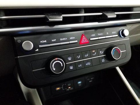 New 2026 Hyundai Tucson SE image 8