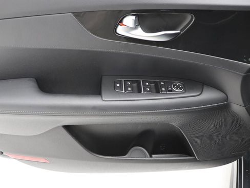 Used 2024 Kia Forte GT-Line w/ GT-Line Premium Package image 15