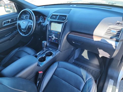 Used 2019 Ford Explorer Limited w/ Class III Trailer Tow Package image 18