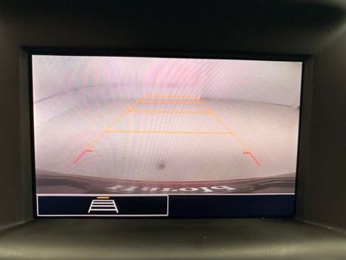 Used 2023 GMC Terrain SLE w/ Driver Convenience Package FWD image 16