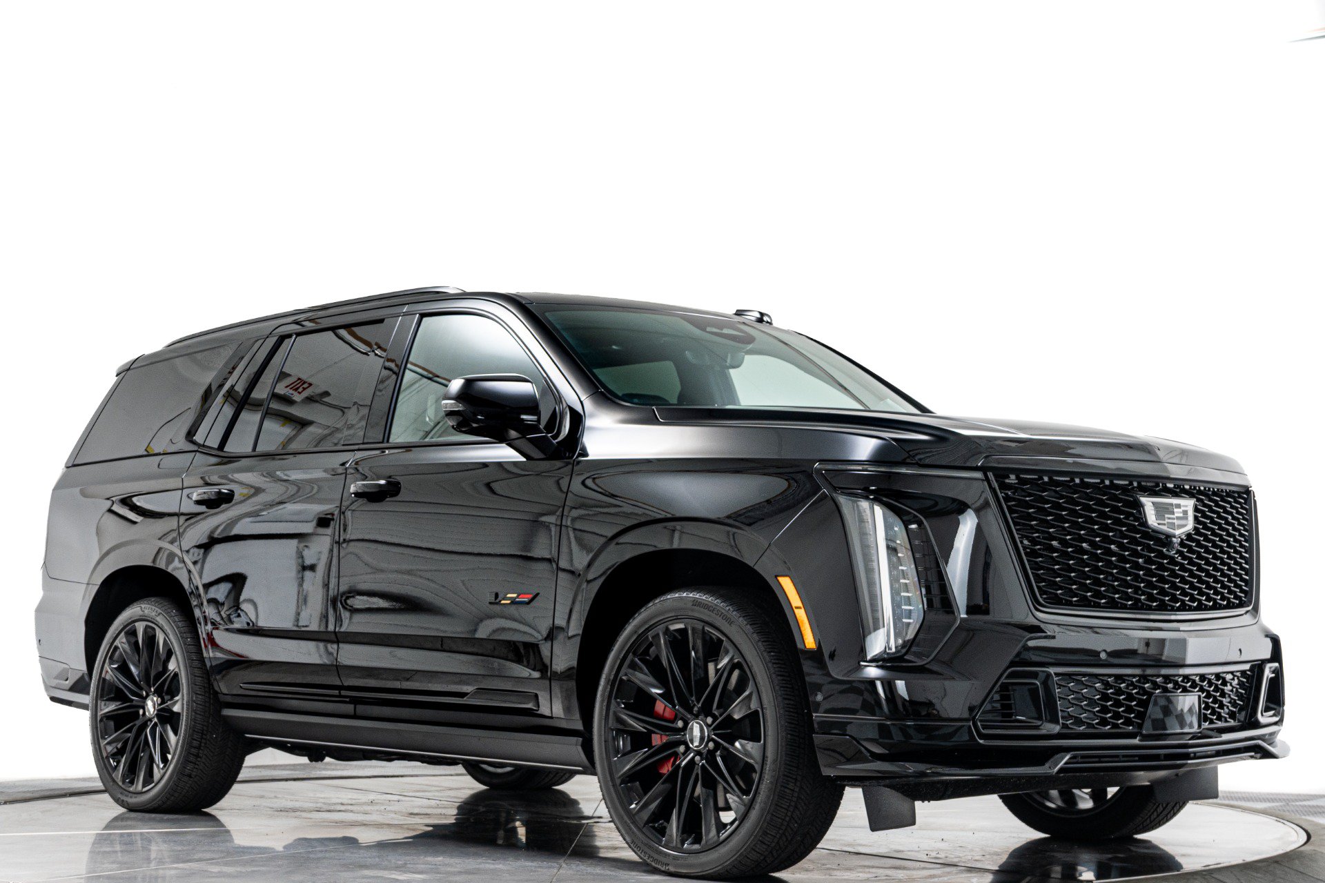 Used 2026 Cadillac Escalade V w/ LPO, ONYX Package AWD/4WD image 38