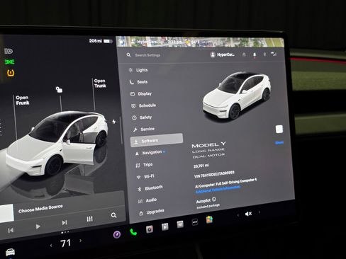 Used 2026 Tesla Model Y Long Range image 61