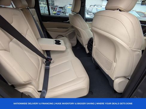 Used 2023 Jeep Grand Cherokee 4WD 4xe w/ Luxury Tech Group II image 16