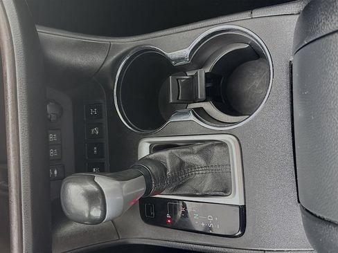 Used 2019 Toyota Highlander Plus AWD/4WD image 16