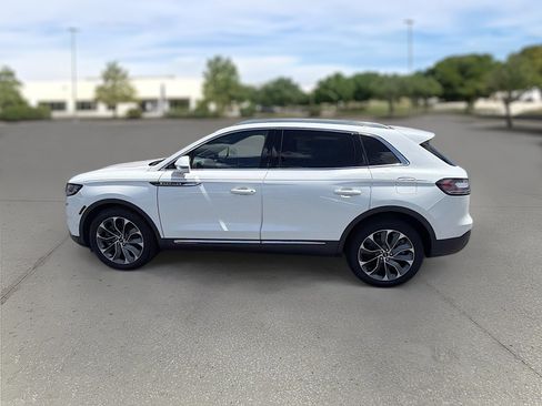 Certified 2022 Lincoln Nautilus Reserve w/ Equipment Group 201A AWD/4WD image 4