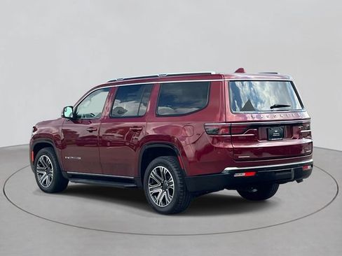 Used 2022 Jeep Wagoneer Series III AWD/4WD image 3
