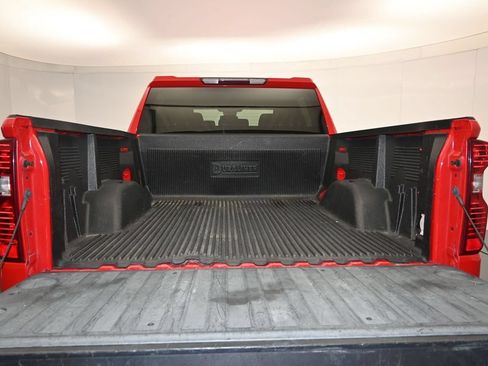 Used 2022 Chevrolet Silverado 1500 LT AWD/4WD image 25