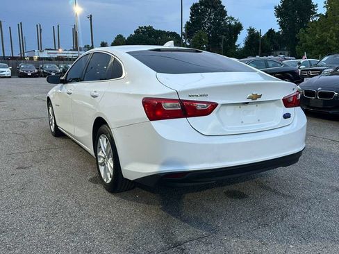 Used 2018 Chevrolet Malibu LT FWD image 4