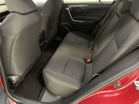 Used 2020 Toyota RAV4 LE w/ All Weather Liner Package AWD/4WD image 17