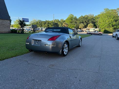 Used 2004 Nissan 350Z Touring RWD image 16