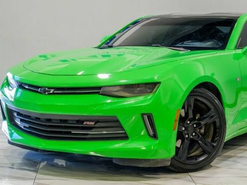 Used 2017 Chevrolet Camaro LT RWD image 6