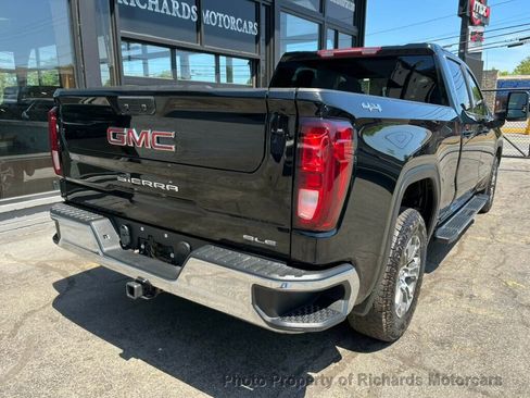 Used 2023 GMC Sierra 1500 SLE w/ Max Trailering Package image 4