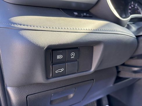 Used 2024 Toyota Highlander XLE image 20