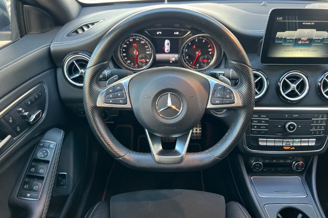 Used 2018 Mercedes-Benz CLA 250 image 18