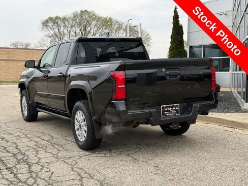 Used 2024 Toyota Tacoma SR5 AWD/4WD image 5