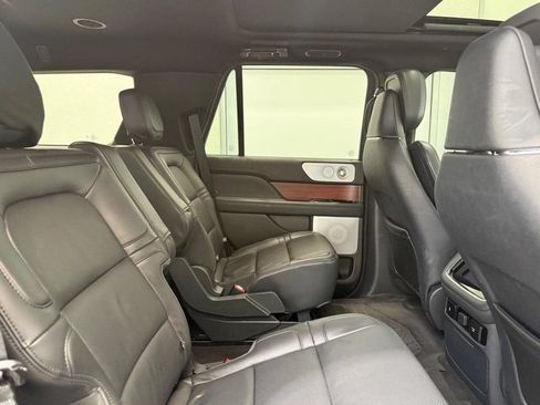 Used 2024 Lincoln Navigator Reserve AWD/4WD image 8