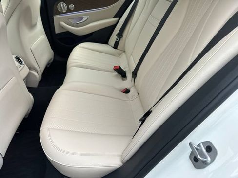 Used 2023 Mercedes-Benz E 350 4MATIC Sedan image 25