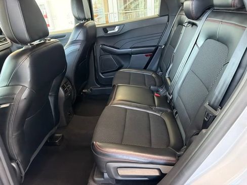 Used 2025 Ford Escape ST-Line Select AWD/4WD image 12
