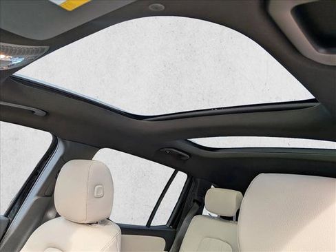 New 2026 Mercedes-Benz GLB 250 4MATIC image 14