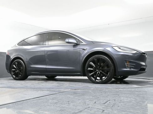Used 2021 Tesla Model X Long Range image 51