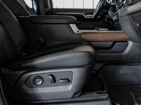 Used 2025 Chevrolet Silverado 3500 High Country w/ High Country Premium Package image 32