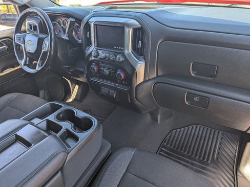 Used 2022 Chevrolet Silverado 1500 LT image 13