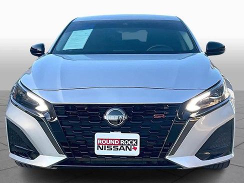 Certified 2024 Nissan Altima 2.5 SR image 4