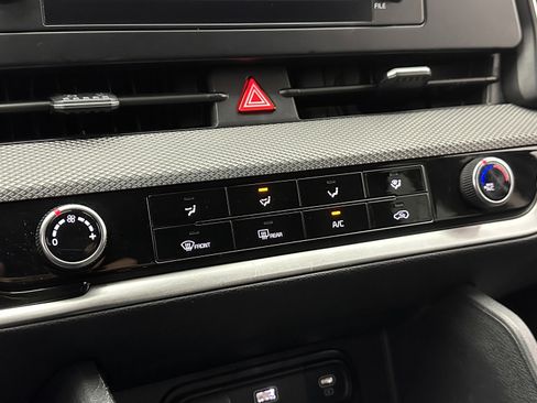 Used 2023 Kia Sportage LX image 15