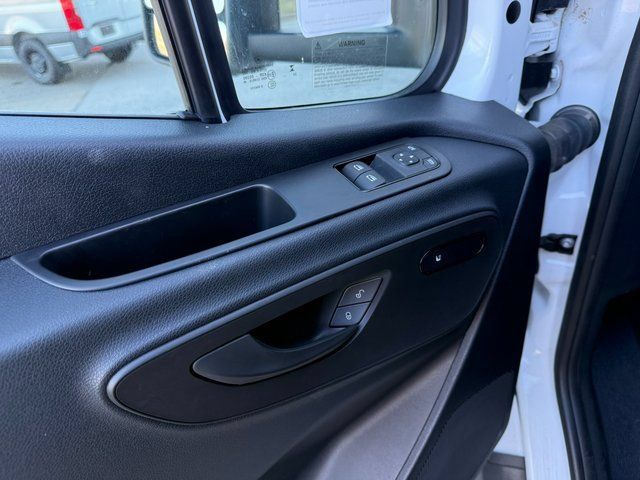 Used 2024 Mercedes-Benz Sprinter 4500 image 10