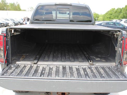 Used 2013 Nissan Frontier SV image 29