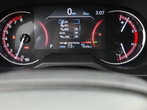Used 2025 Toyota RAV4 XLE FWD image 15